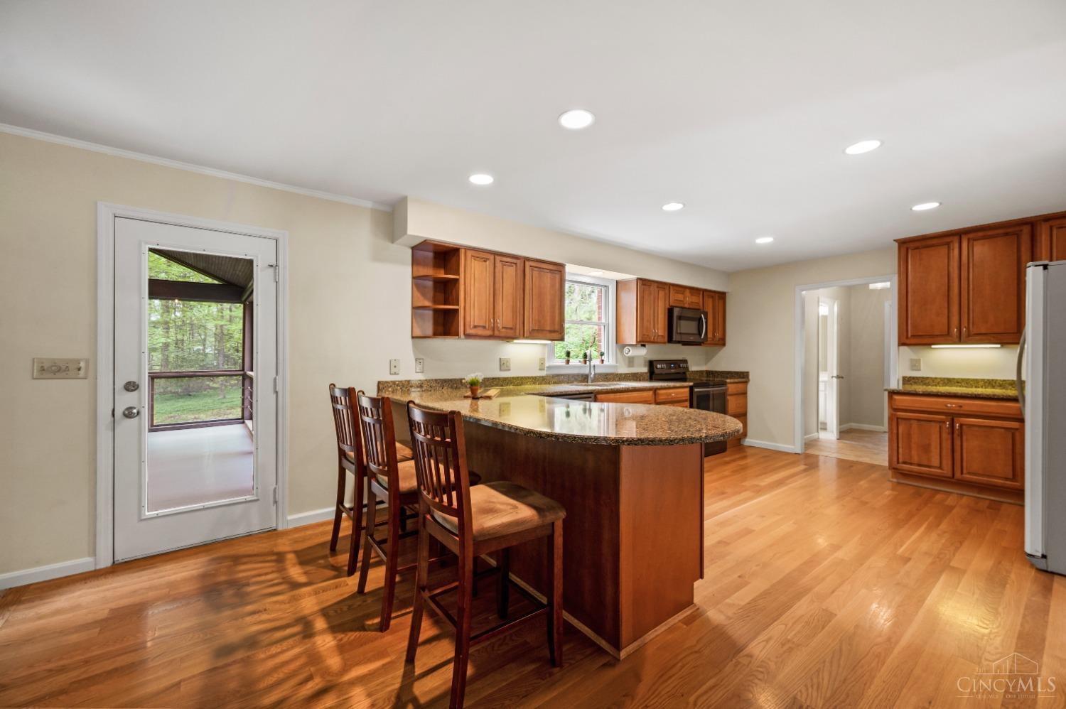 6915 Stonington Road, Anderson Twp, Ohio image 17