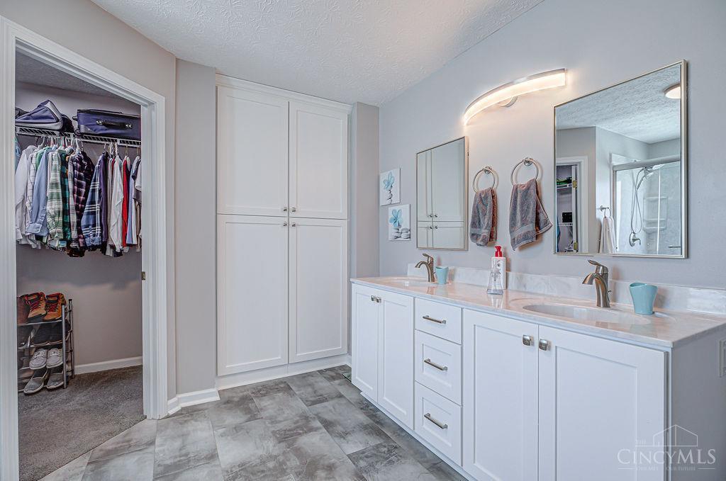 525 Rachel Drive, Hamilton, Ohio image 20