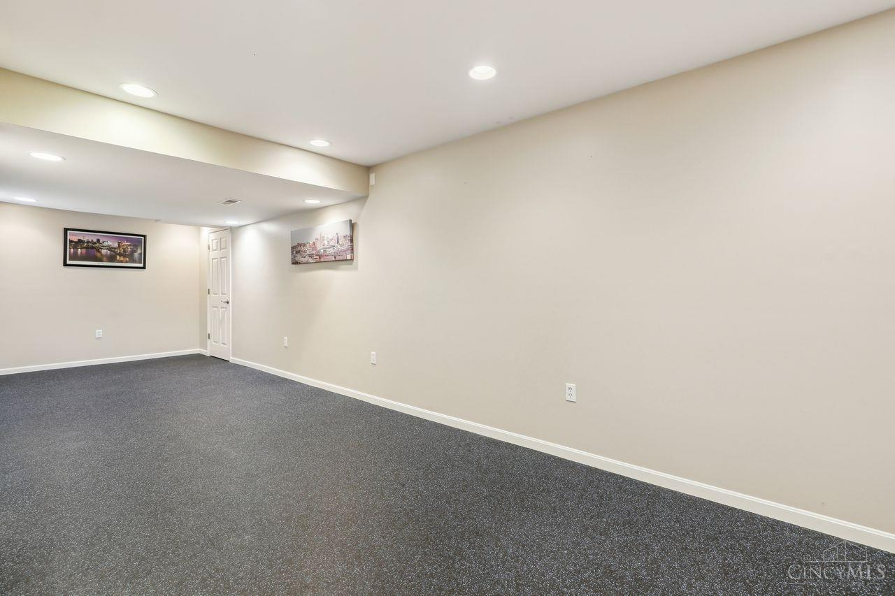 6918 Raceway Court, Mason, Ohio image 31
