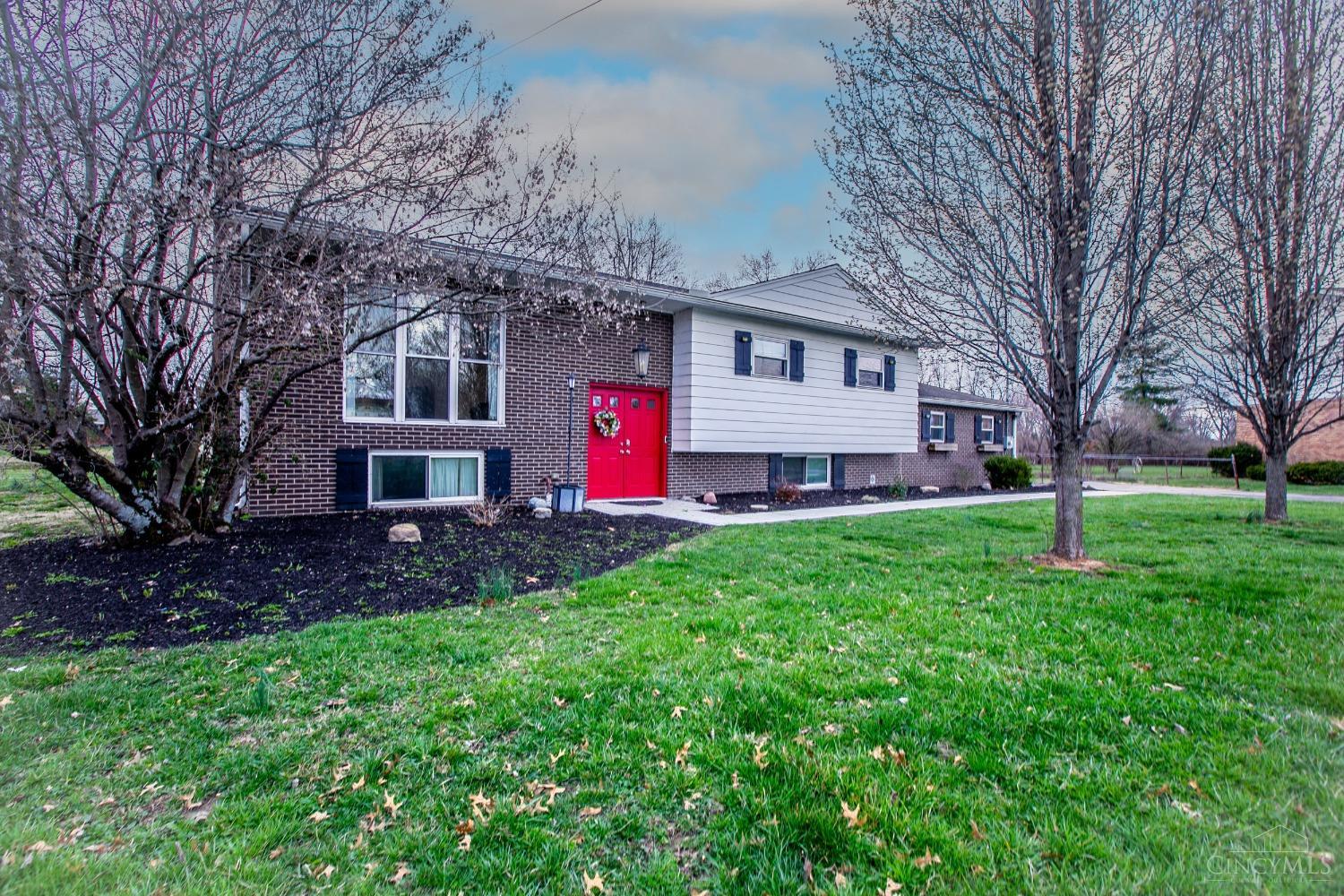 7904 Hummingbird Lane, West Chester, Ohio image 5