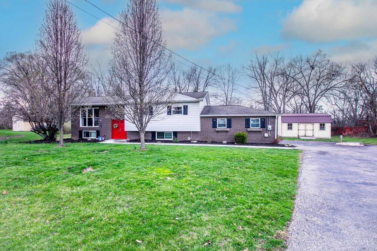 7904 Hummingbird Lane, West Chester, Ohio image 3