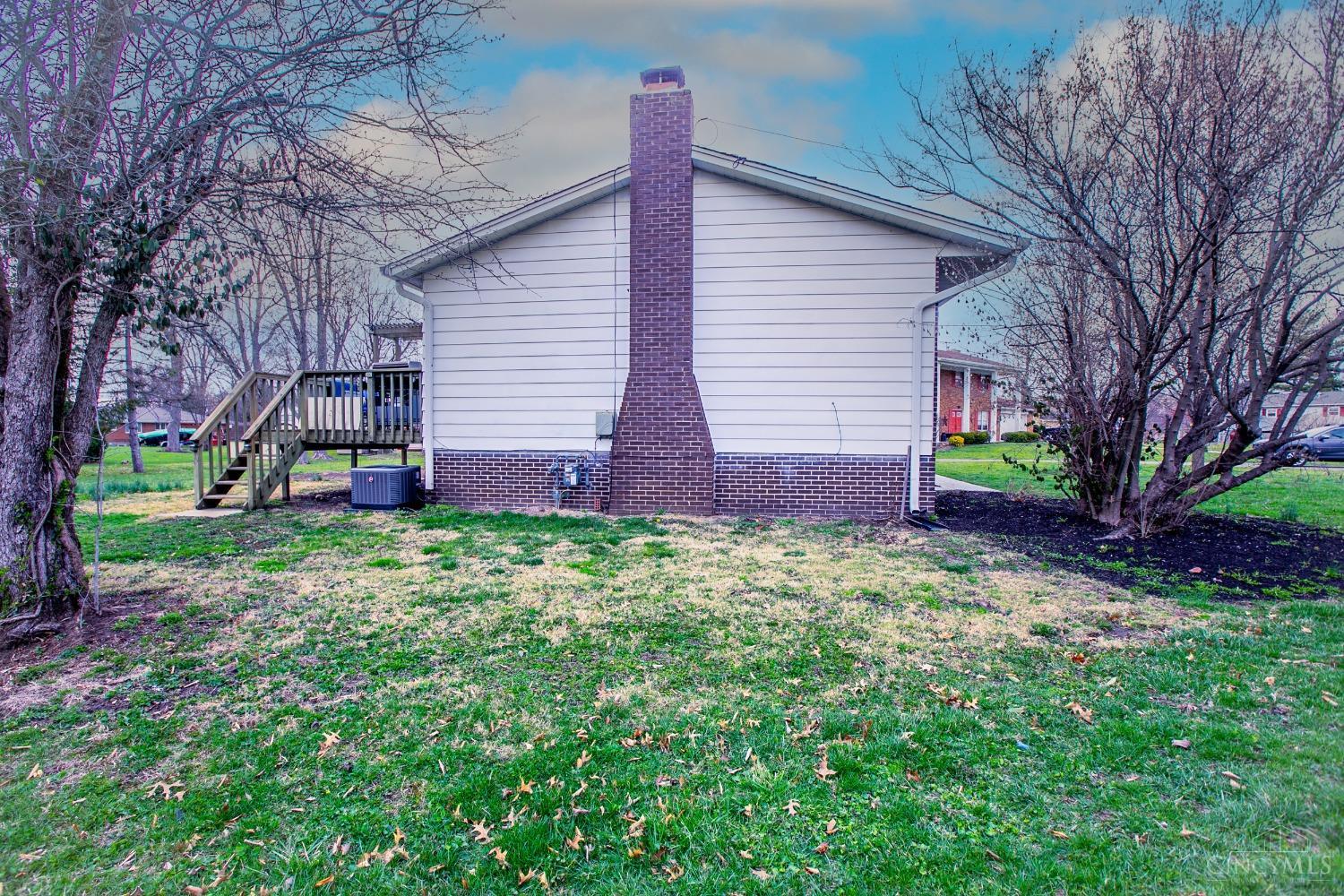 7904 Hummingbird Lane, West Chester, Ohio image 6