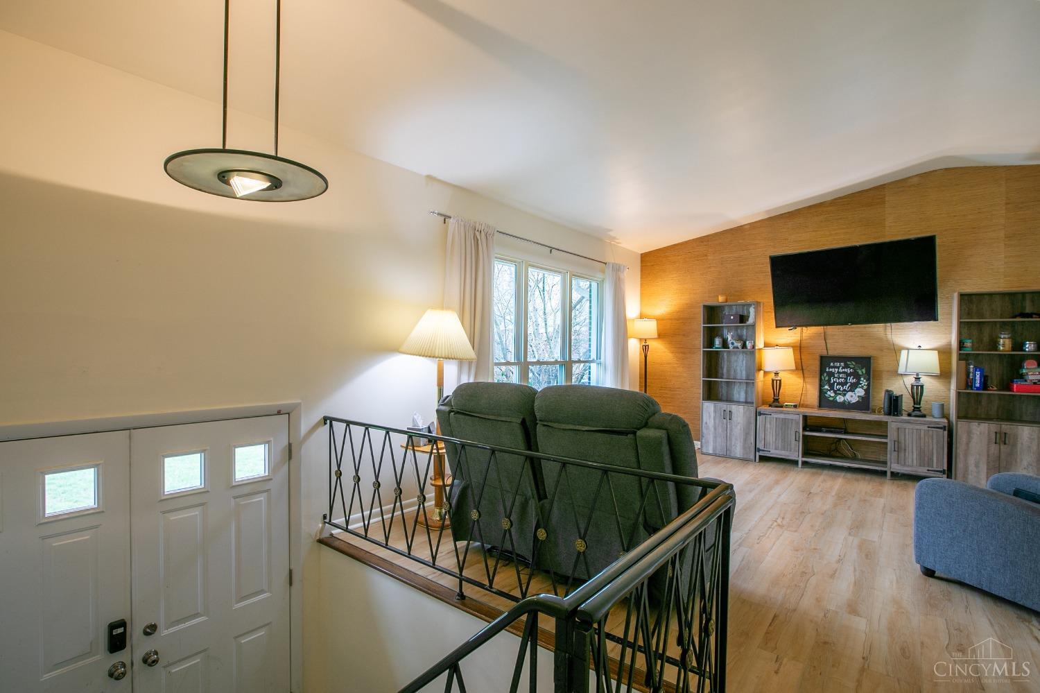 7904 Hummingbird Lane, West Chester, Ohio image 23