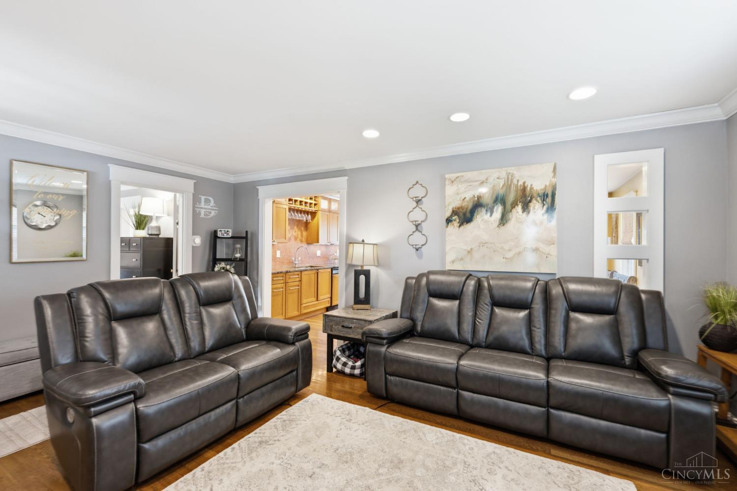 3307 Maplecrest Place