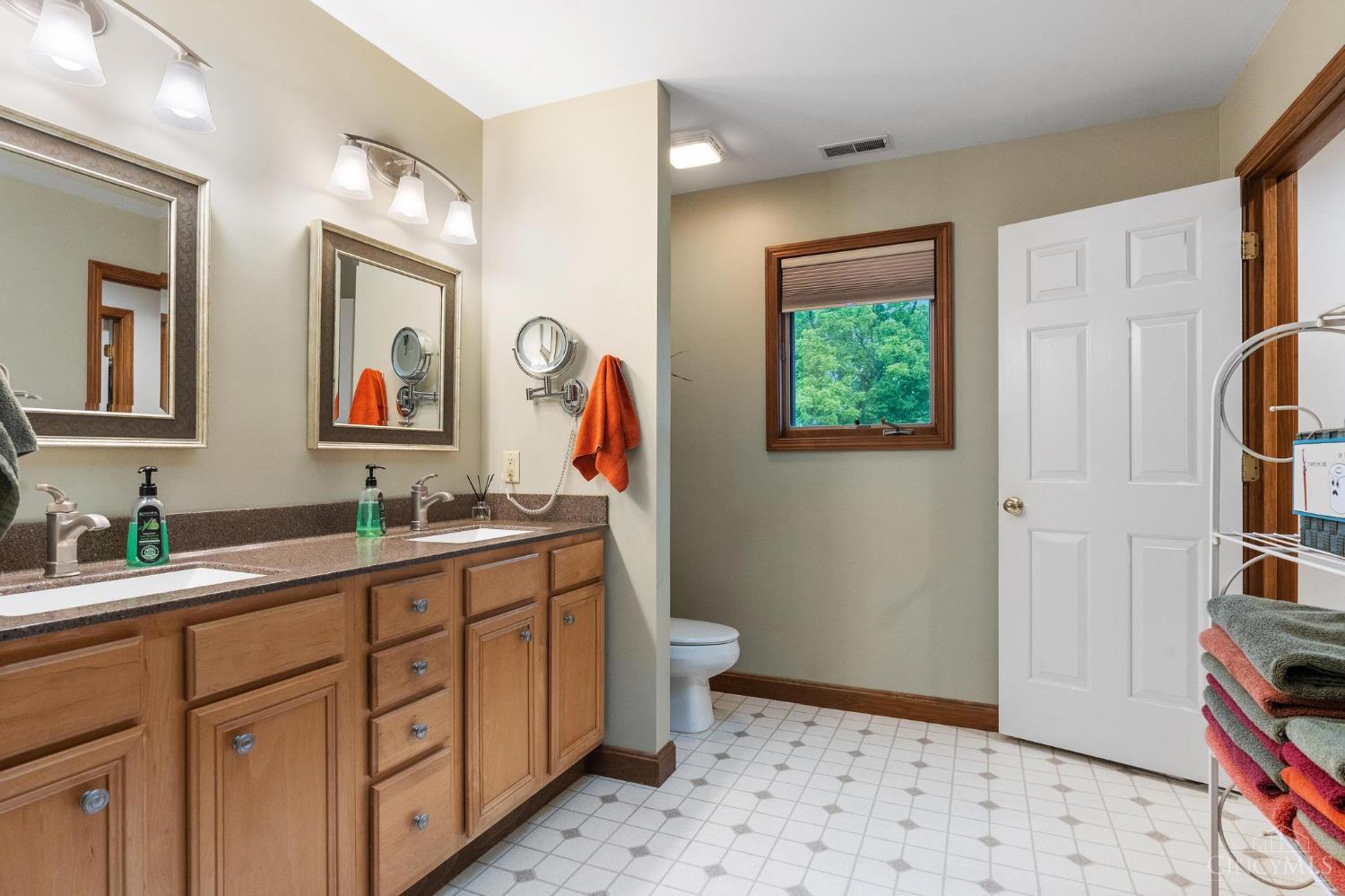 402 Wilson Park Drive, Miamisburg, Ohio image 20
