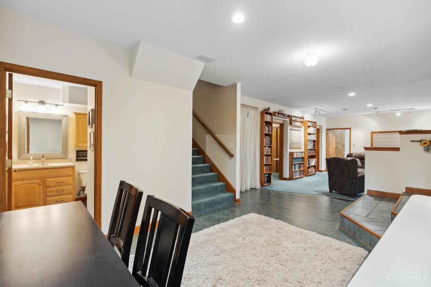 402 Wilson Park Drive, Miamisburg, Ohio image 24