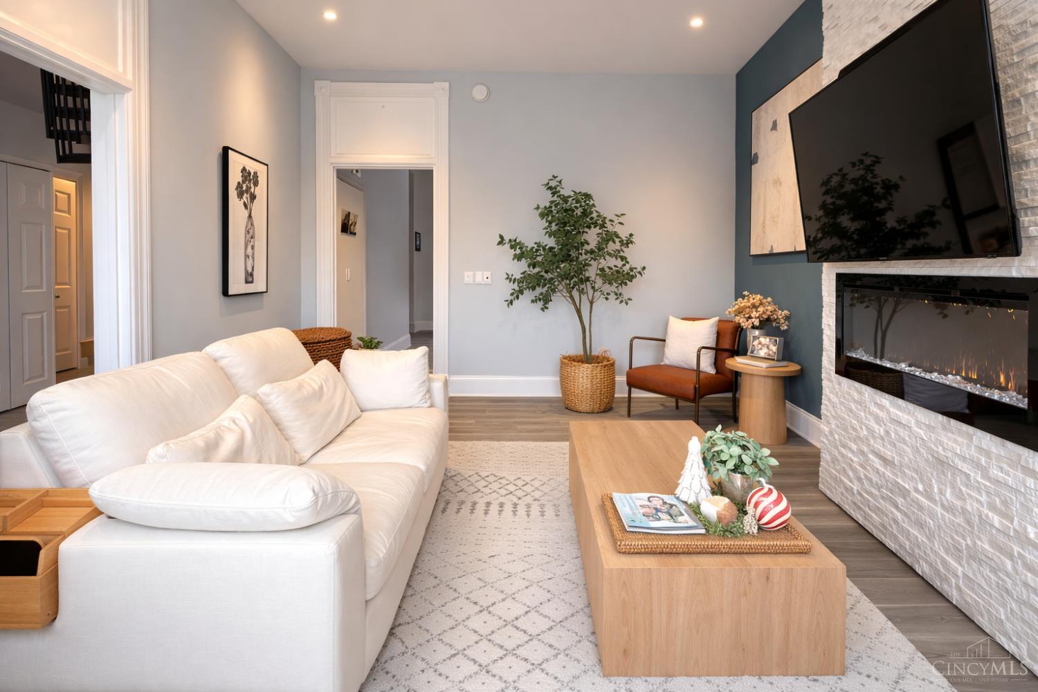 551 E Thirteenth Street 3