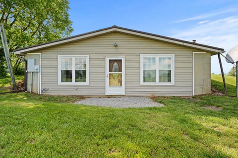 Photo of 9832 Tri County Highway, Winchester, OH 45697 (MLS # 1877343)