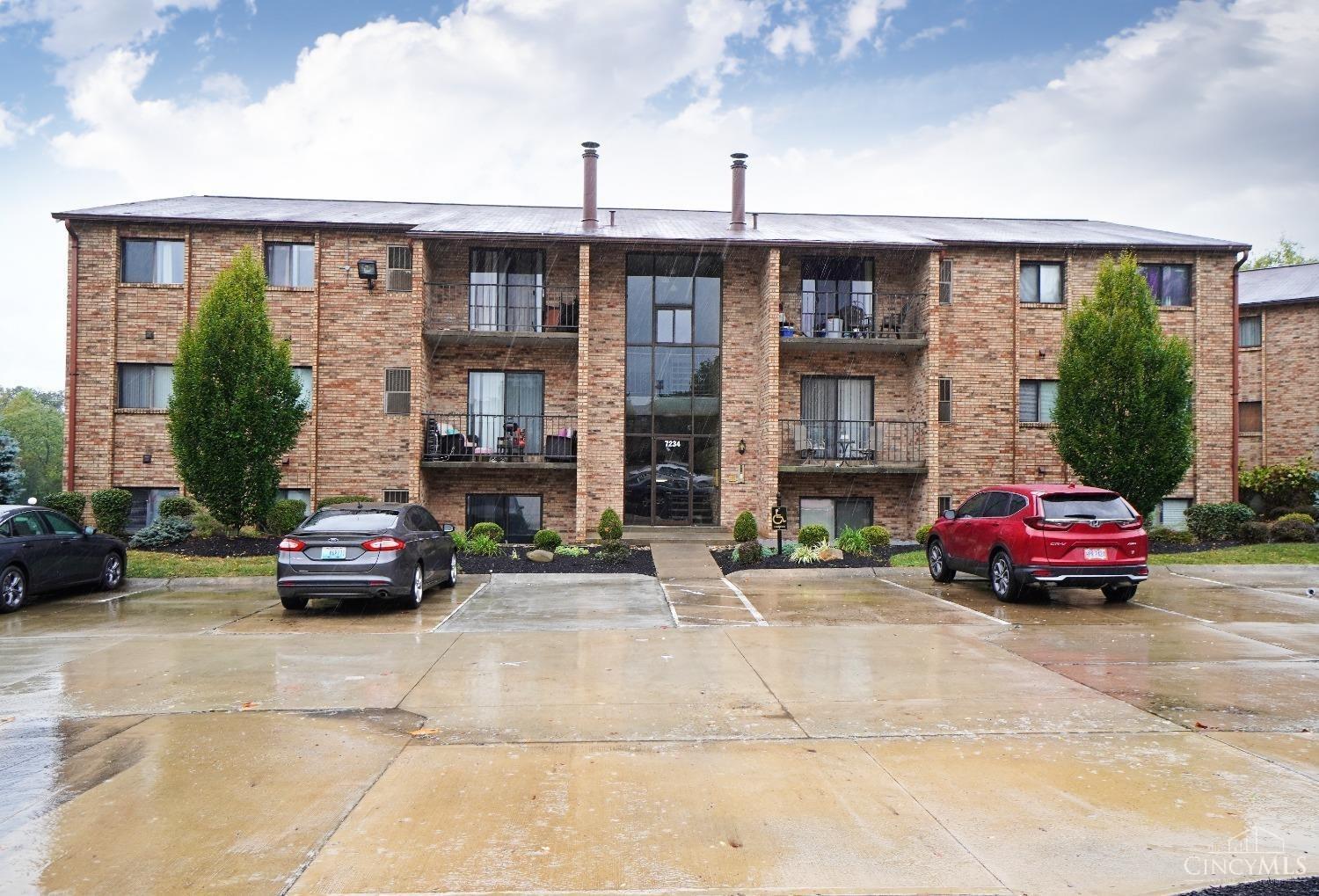 7234 Creekview Drive #9, Colerain Twp, Ohio image 1