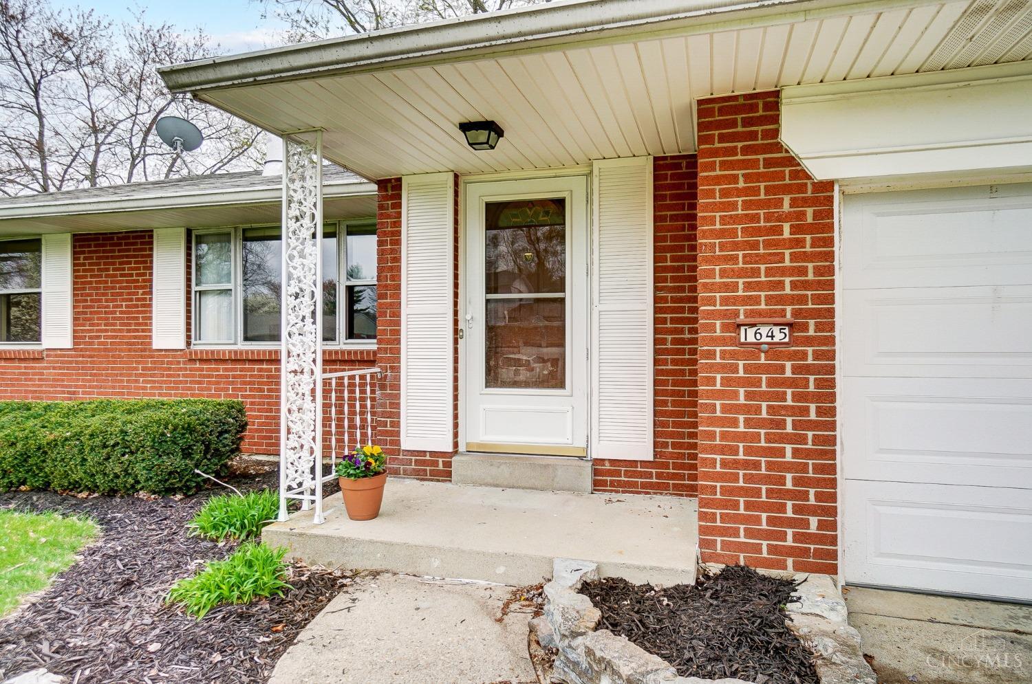 1645 Summithills Drive, Anderson Twp, Ohio image 4