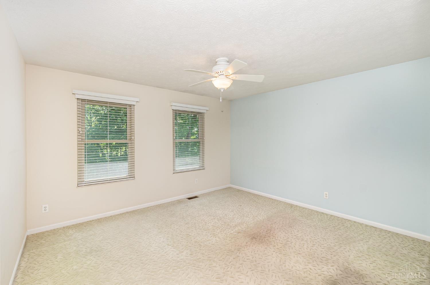 8668 Beckys Ridge Drive, Colerain Twp, Ohio image 16