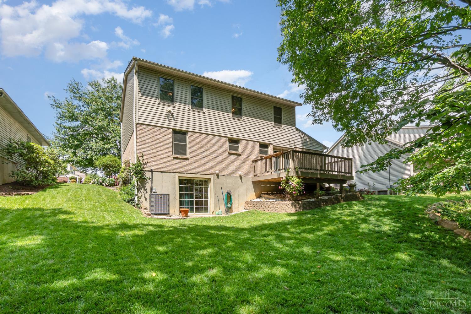 8668 Beckys Ridge Drive, Colerain Twp, Ohio image 22