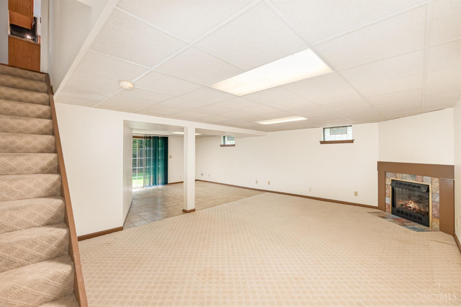 8668 Beckys Ridge Drive, Colerain Twp, Ohio image 18