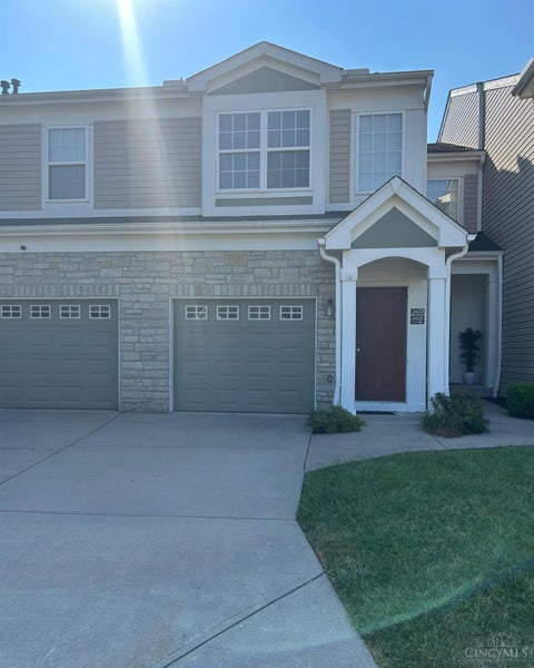 Photo of 2433 Elderberry Court, Cincinnati, OH 45239 (MLS # 1893955)