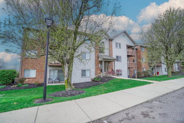 8945 EAGLEVIEW DR, WEST CHESTER, OH 45069 - Image cf45400b4b27cec4bfc3f4deddbcf76a/3790119102