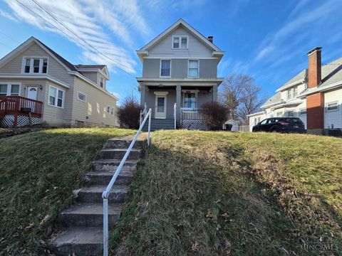 Photo of 3709 Frances Avenue, Cheviot, OH 45211 (MLS # 1866510)