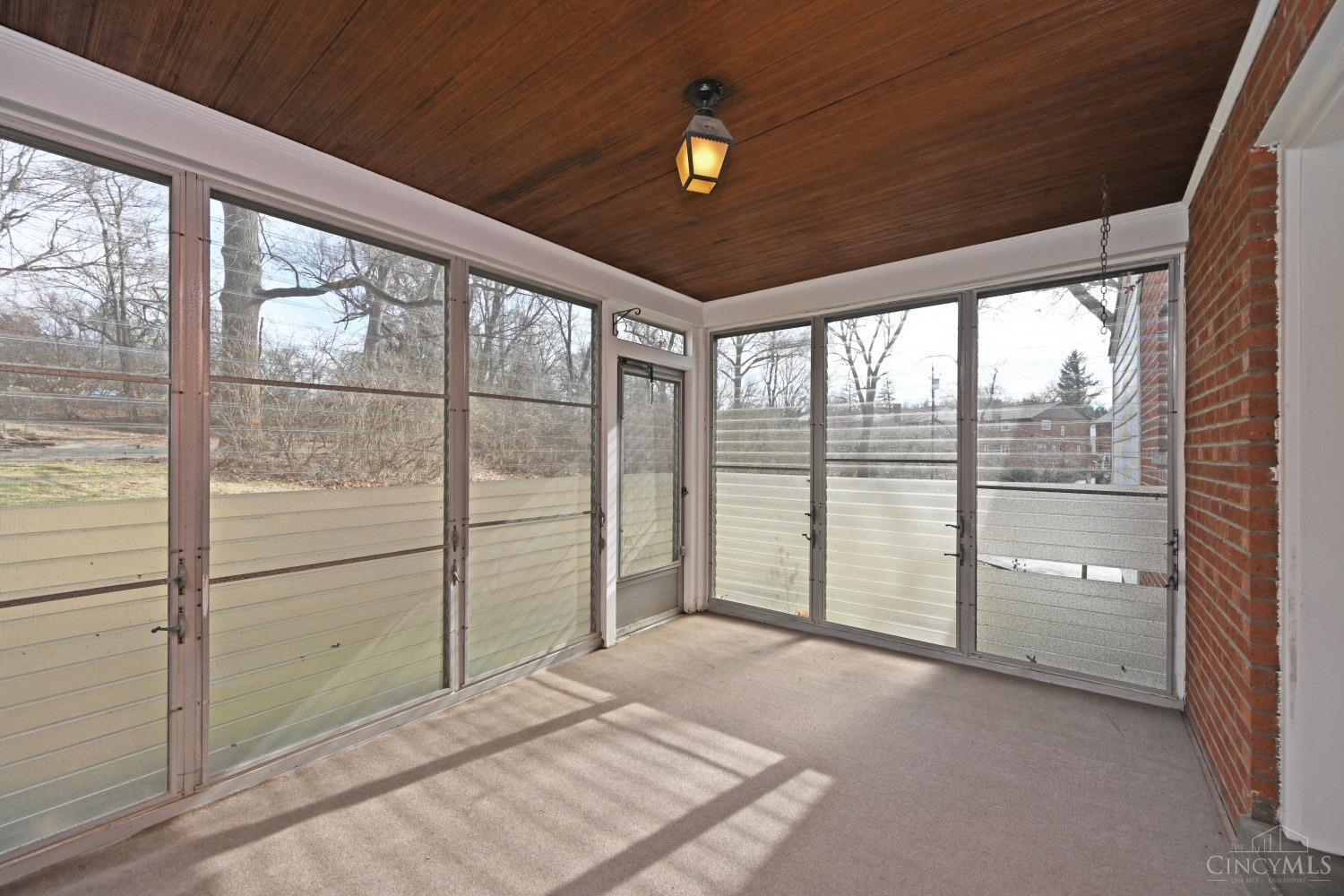 6640 Meadow Ridge Lane, Amberley, Ohio image 38