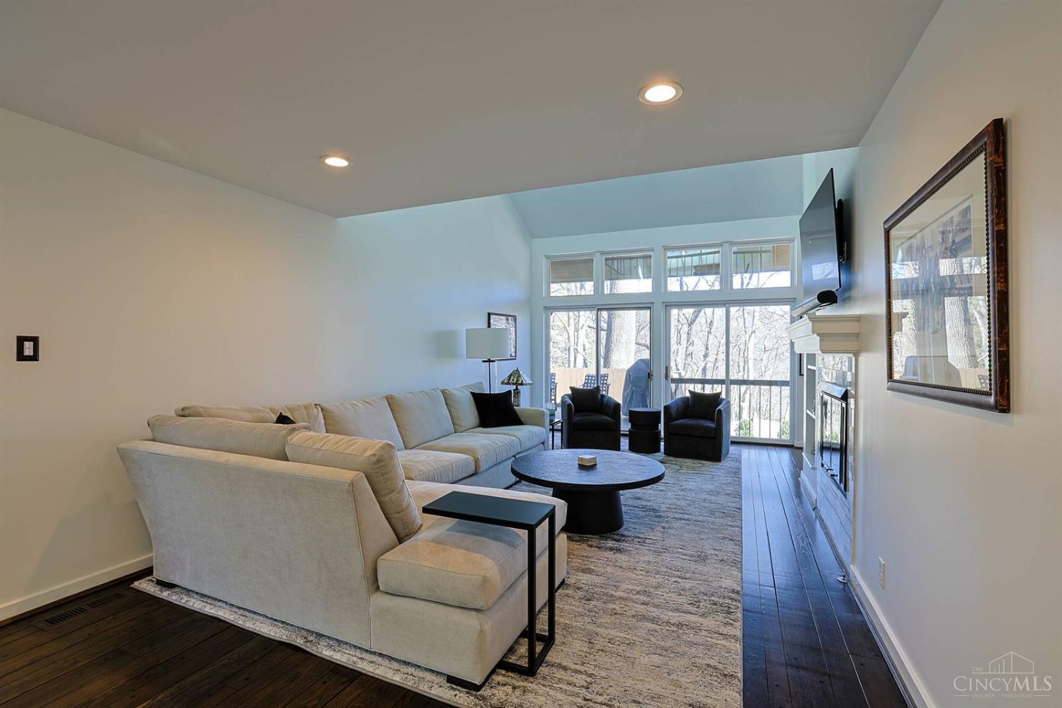 14 Spring Knoll Drive