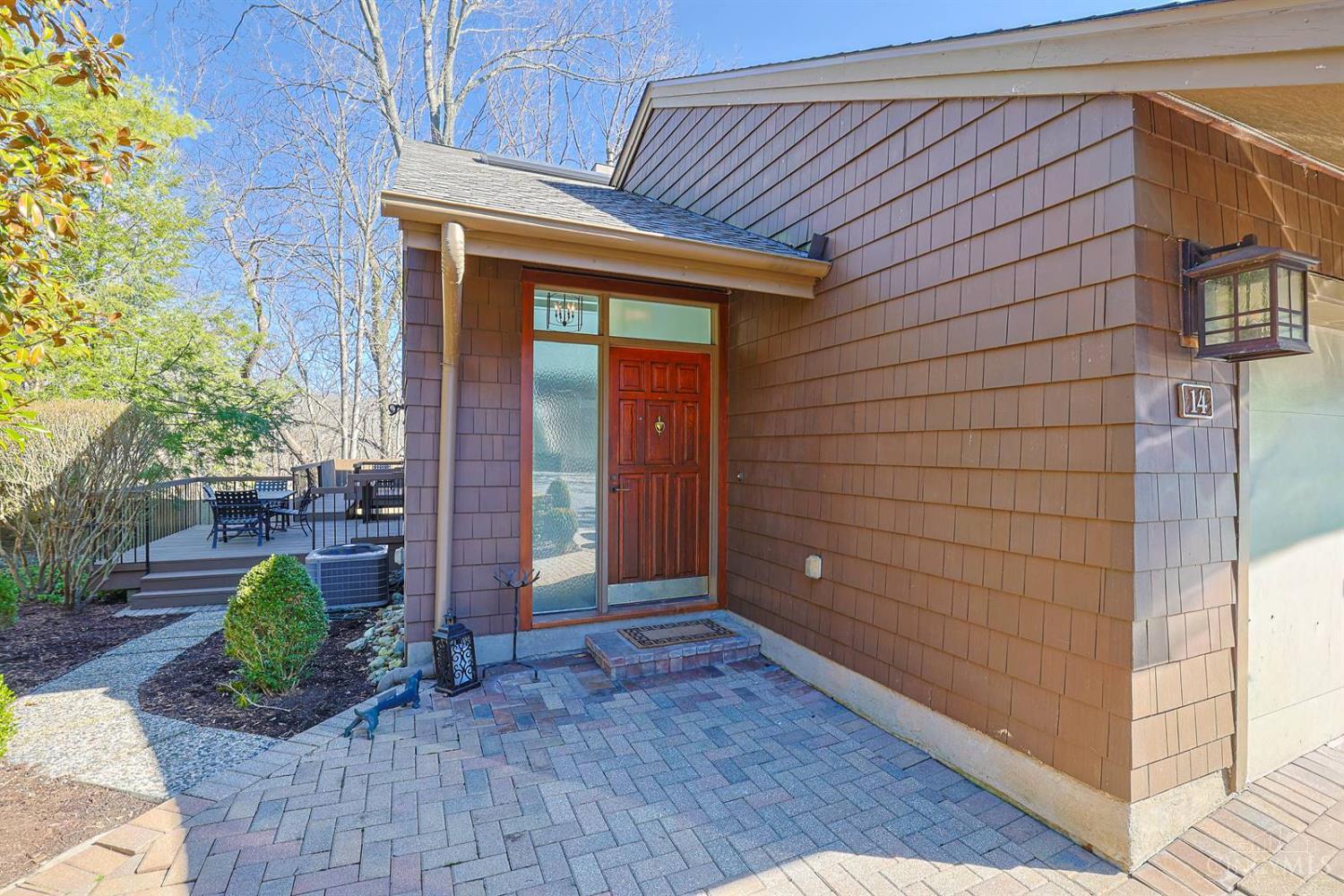 14 Spring Knoll Drive