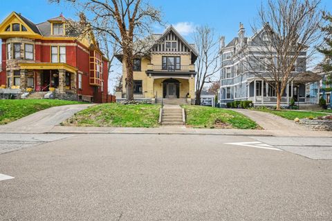 Photo of 3051 Fairfield Avenue, Cincinnati, OH 45206 (MLS # 1873240)