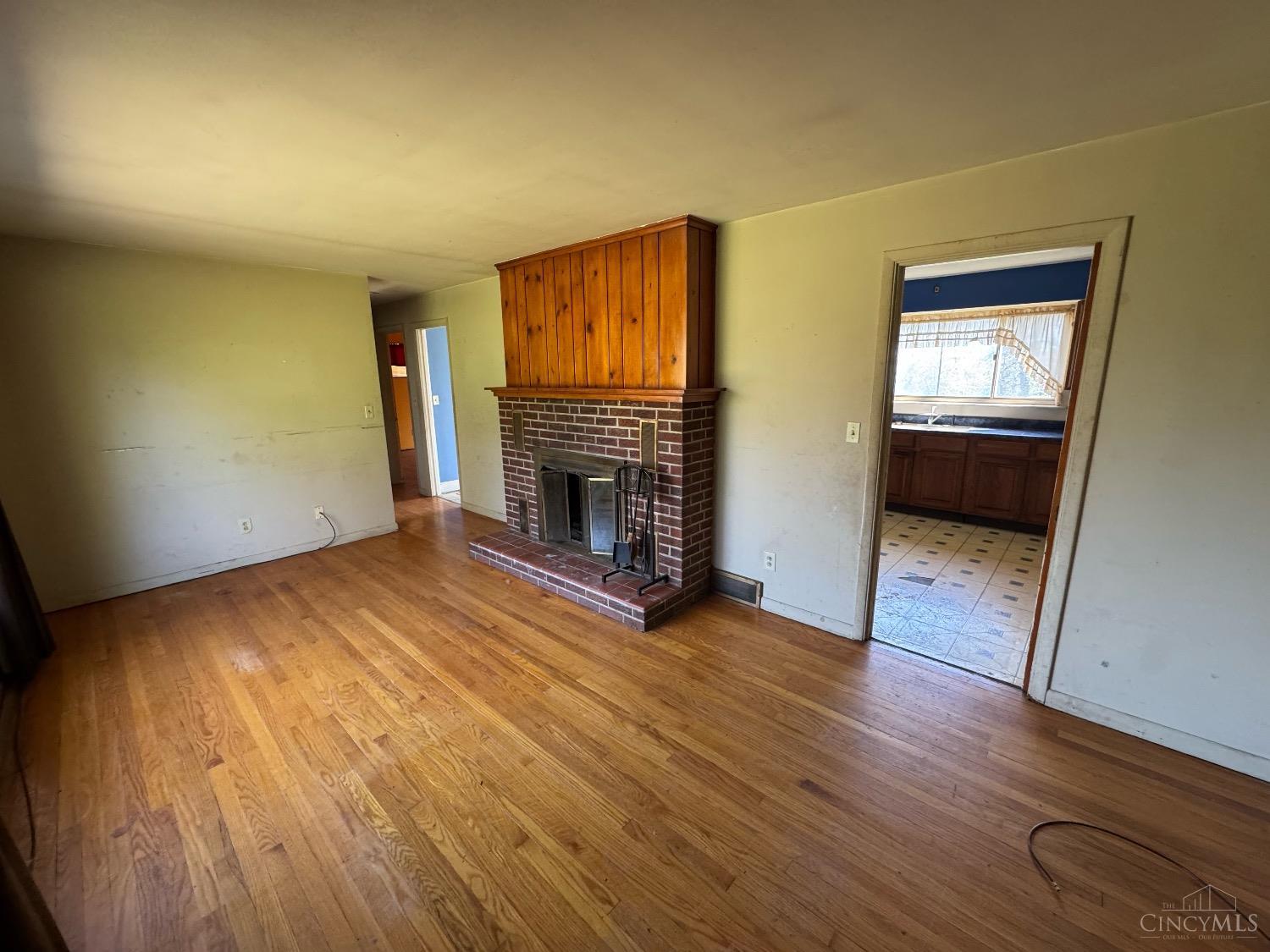 4115 Raeann Drive, Colerain Twp, Ohio image 2