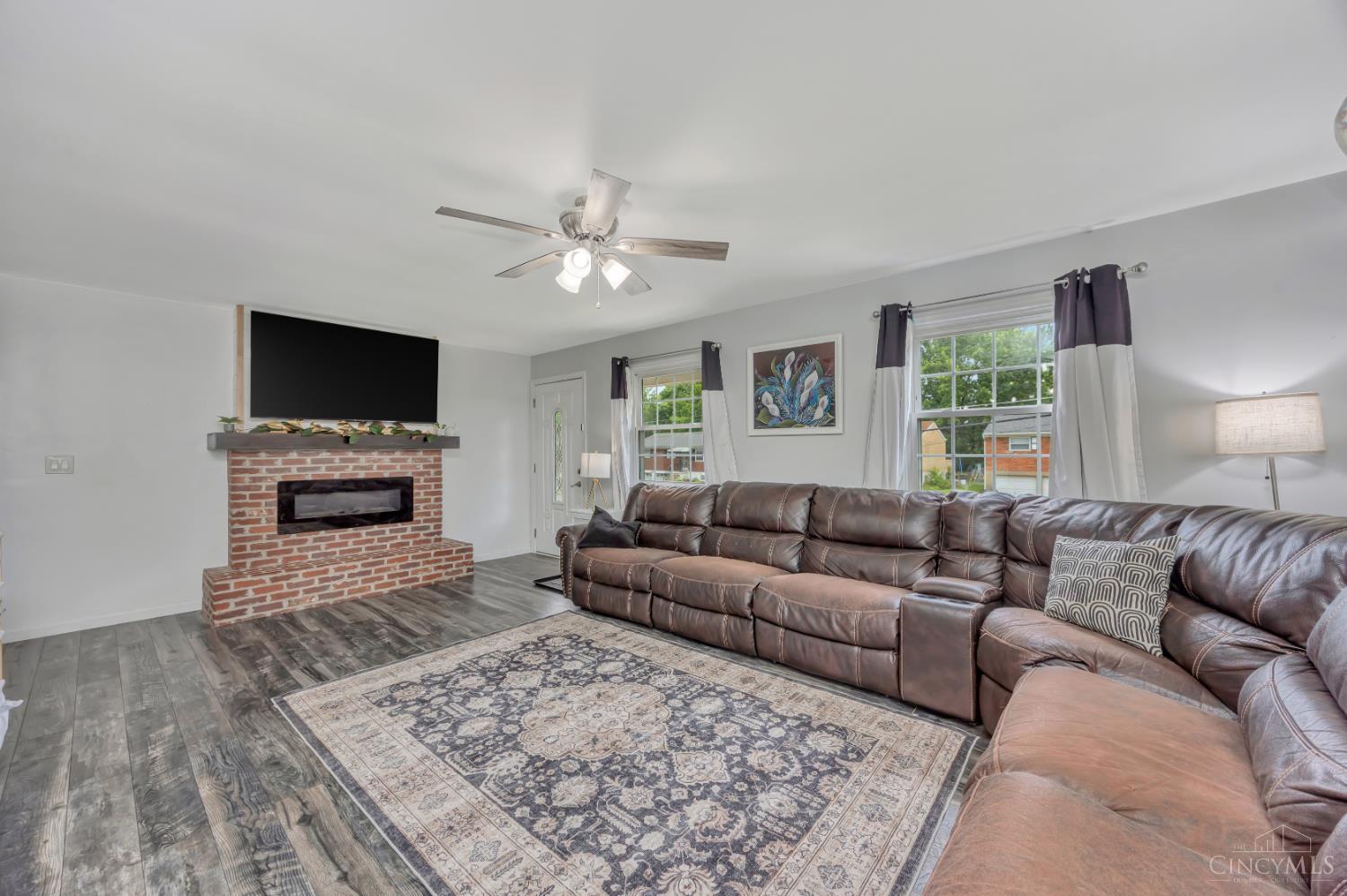 3874 Woodsong Drive
