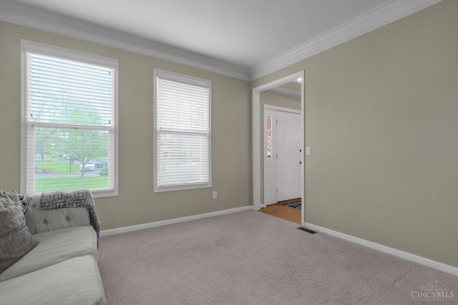 6863 Parklake Drive, Mason, Ohio image 13