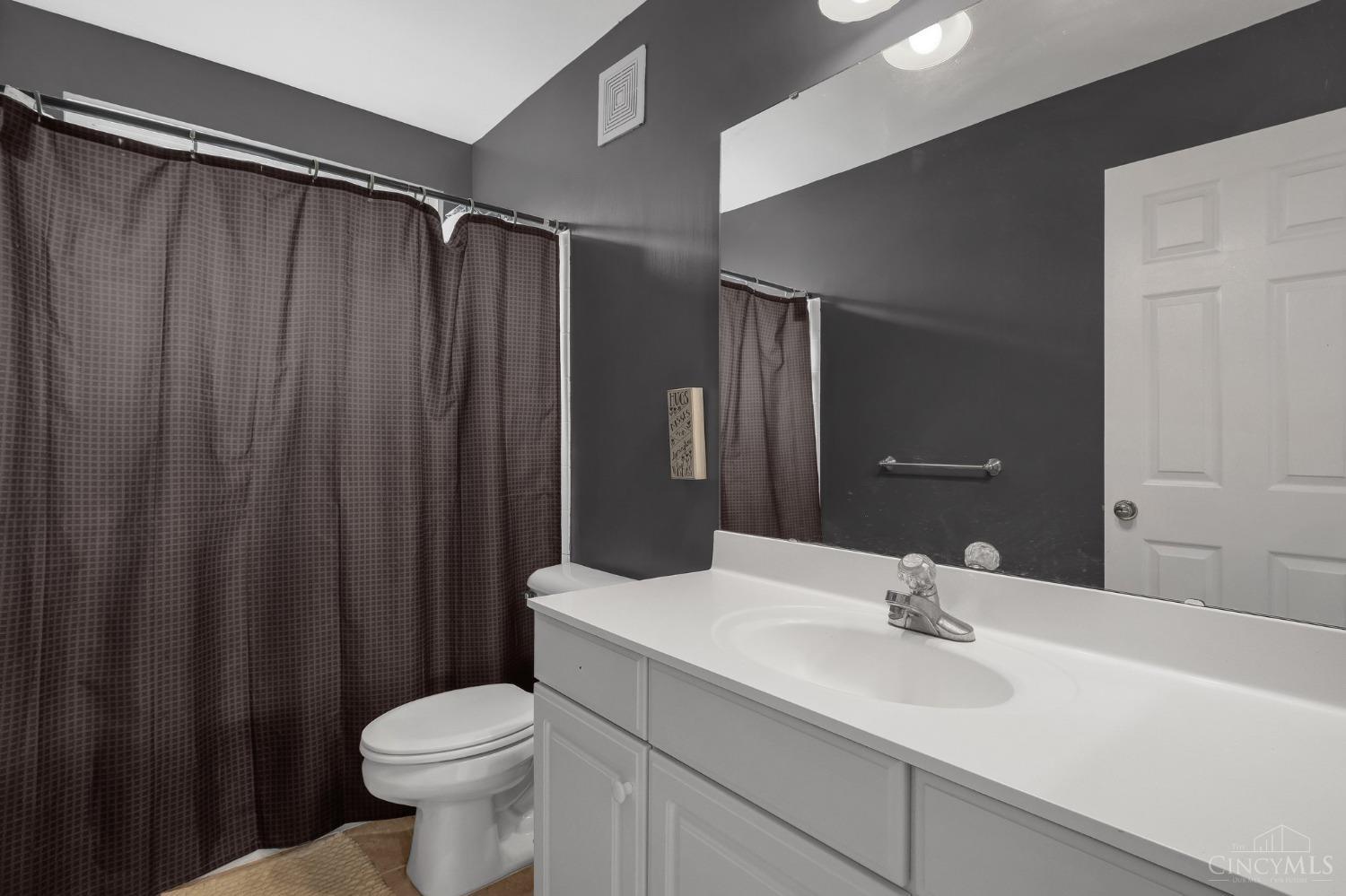 6863 Parklake Drive, Mason, Ohio image 26