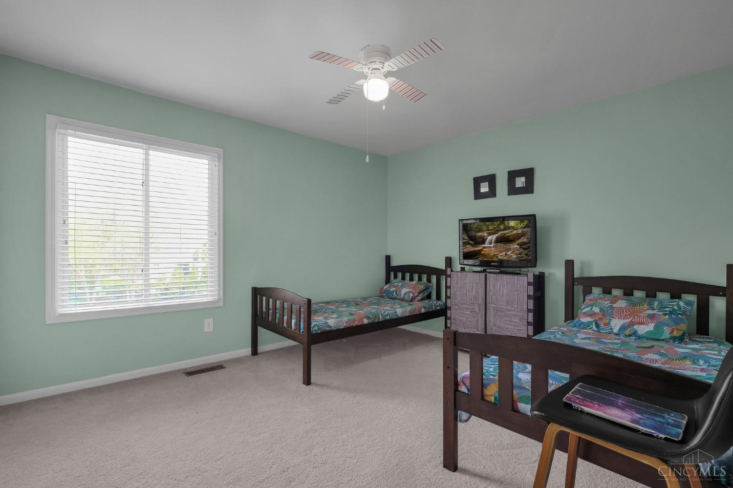 6863 Parklake Drive, Mason, Ohio image 22