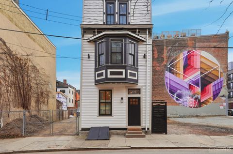 Photo of 125 Green Street, Cincinnati, OH 45202 (MLS # 1865237)