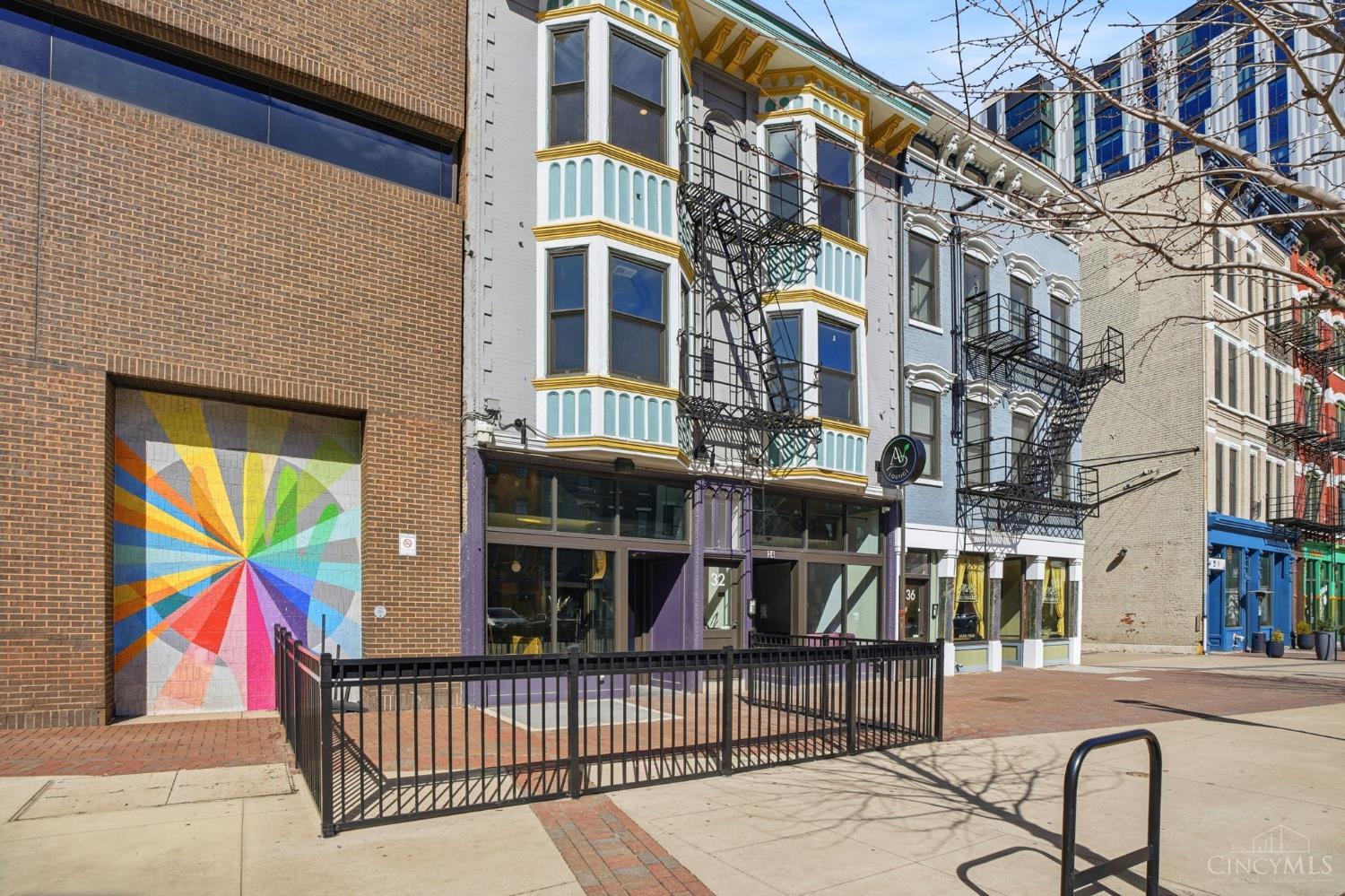 32 E Court Street 204