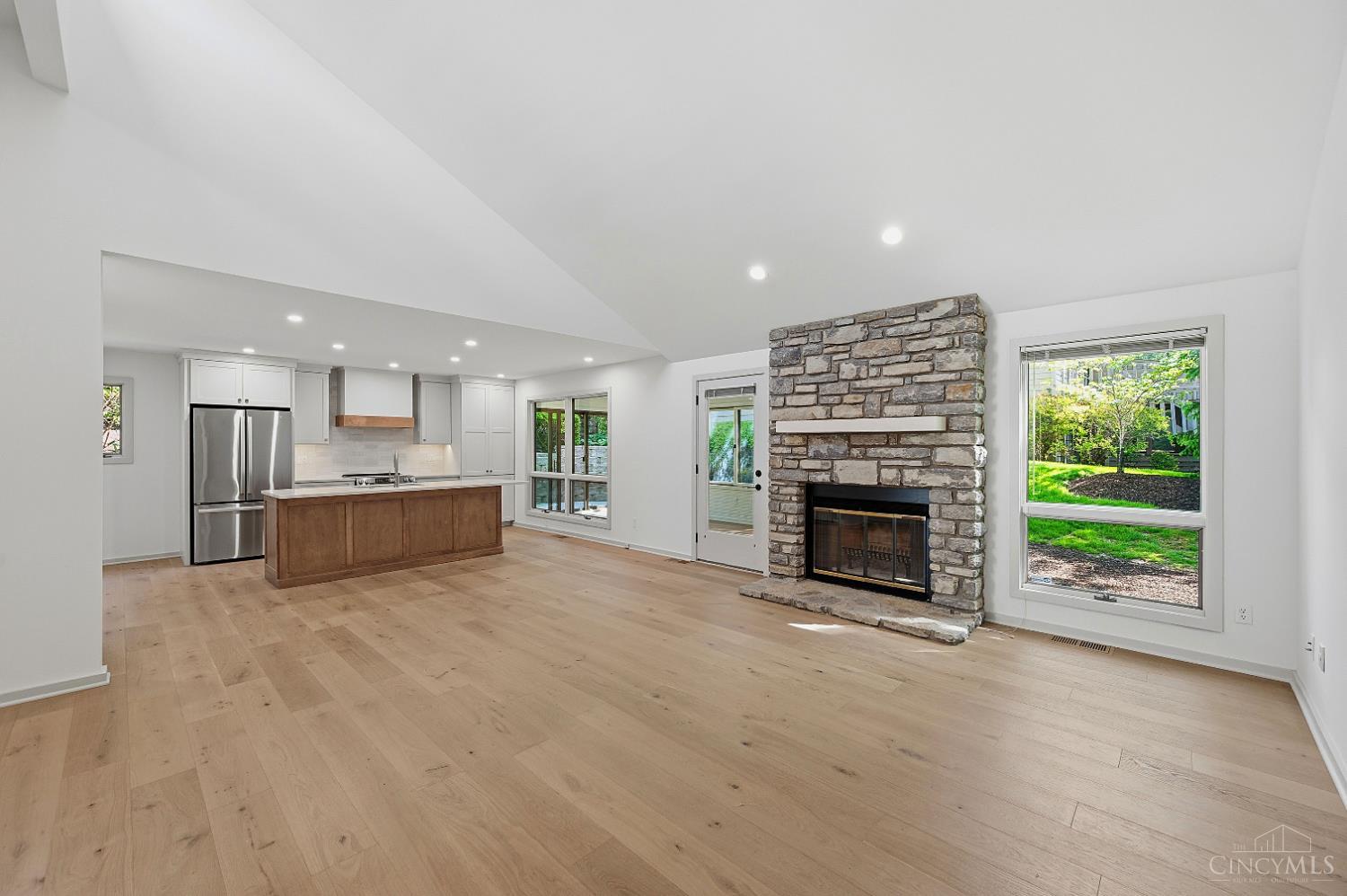 9 Falling Brook Lane