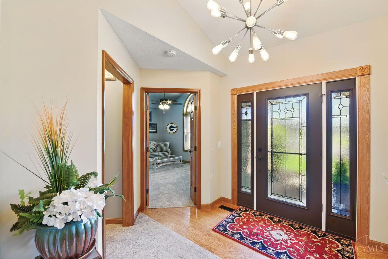 2241 Four Seasons Trail, Miamisburg, Ohio image 3