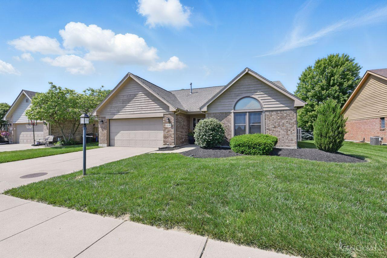 2241 Four Seasons Trail, Miamisburg, Ohio image 2