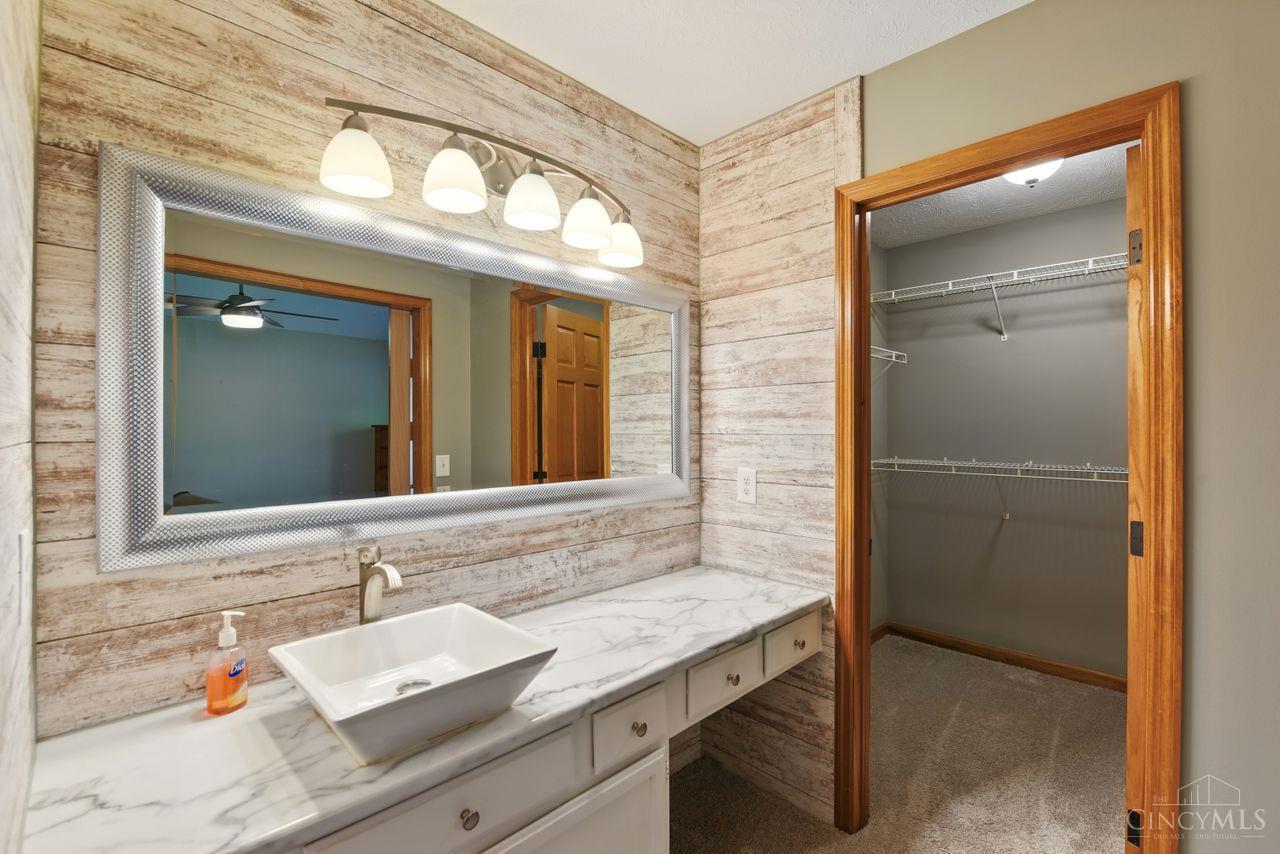 2241 Four Seasons Trail, Miamisburg, Ohio image 21