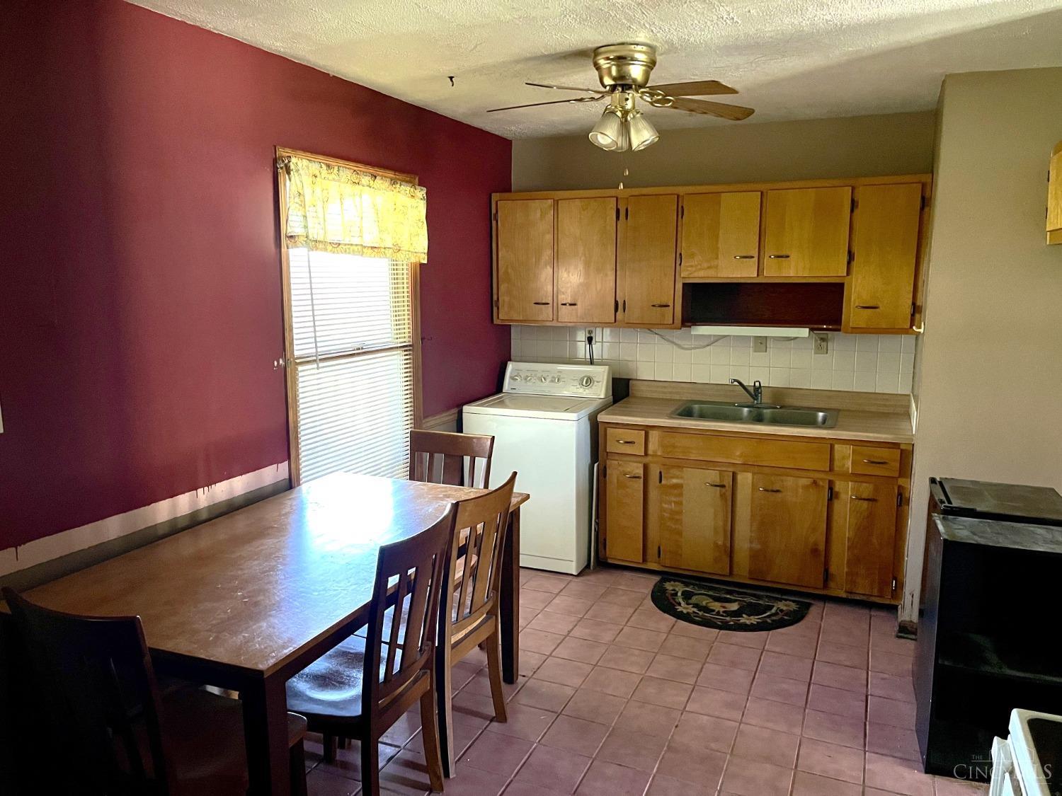 9671 Dunraven Drive, Colerain Twp, Ohio image 10
