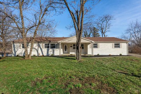 Photo of 224 Prague Court, Centerville, OH 45458 (MLS # 1866097)