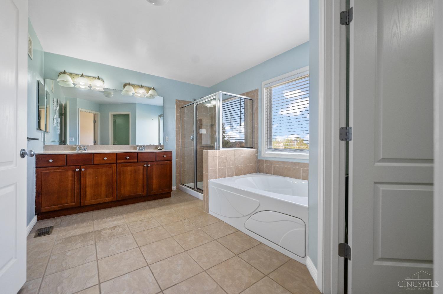 8013 Spring Garden Court, West Chester, Ohio image 29