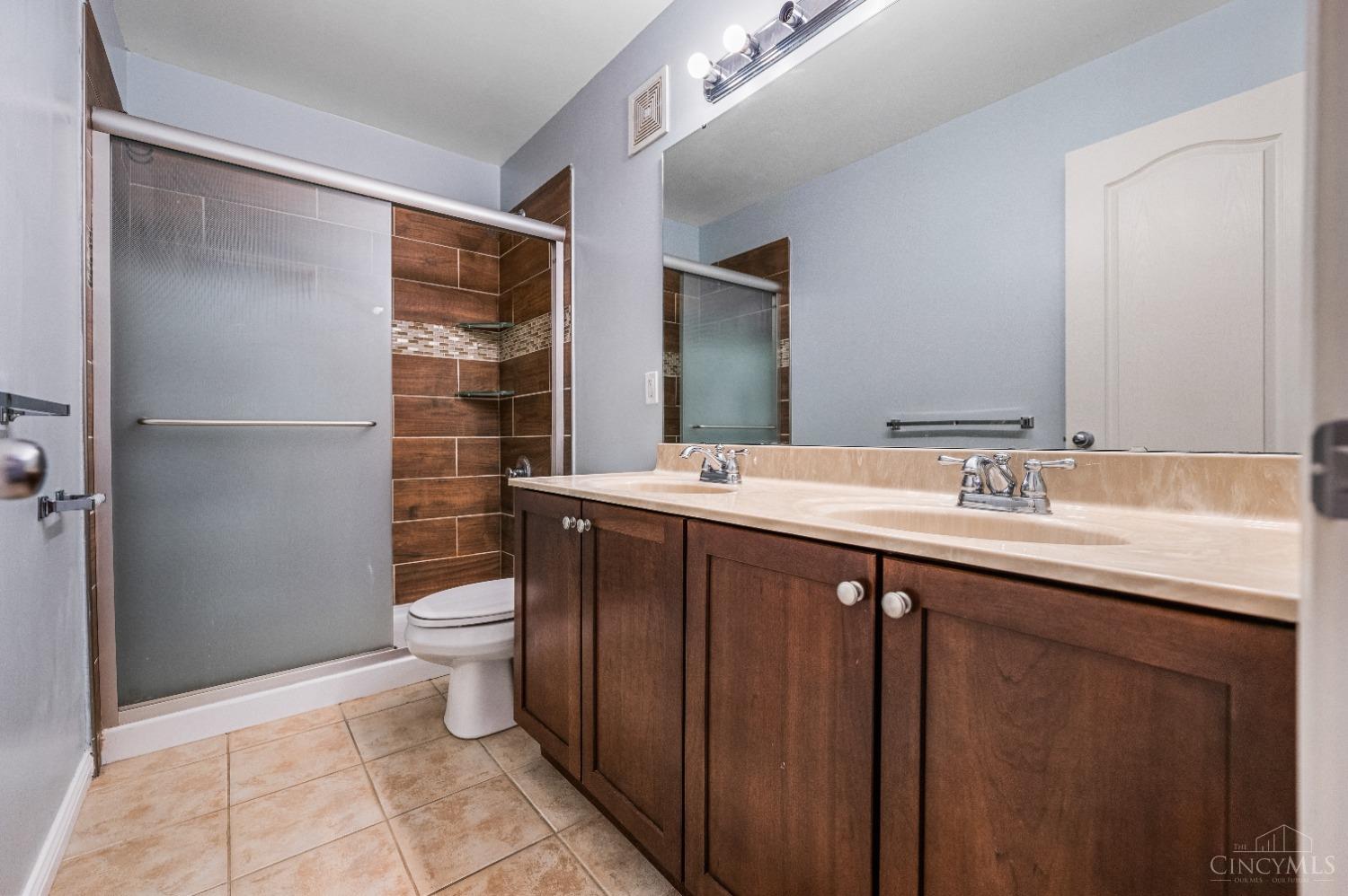 8013 Spring Garden Court, West Chester, Ohio image 43