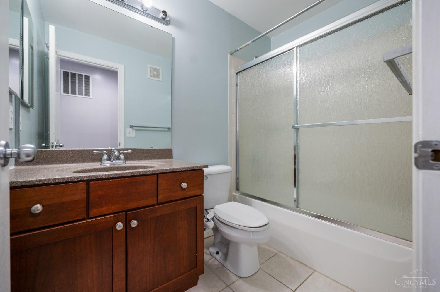 8013 Spring Garden Court, West Chester, Ohio image 30