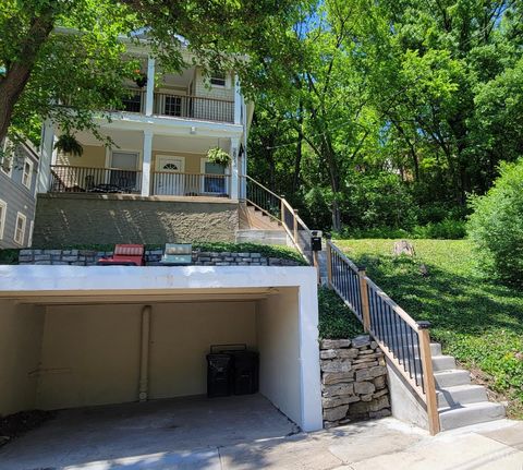 Photo of 2863 Marshall Avenue, Cincinnati, OH 45225 (MLS # 1878768)
