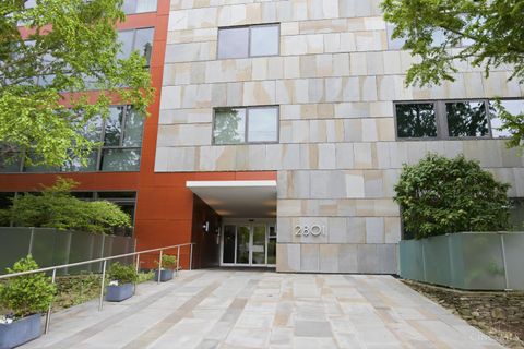 Photo of 2801 Erie Avenue #302, Cincinnati, OH 45208 (MLS # 1875665)