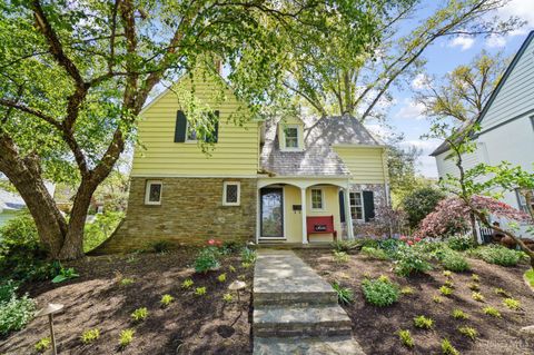 Photo of 3131 Portsmouth Avenue, Cincinnati, OH 45208 (MLS # 1876483)