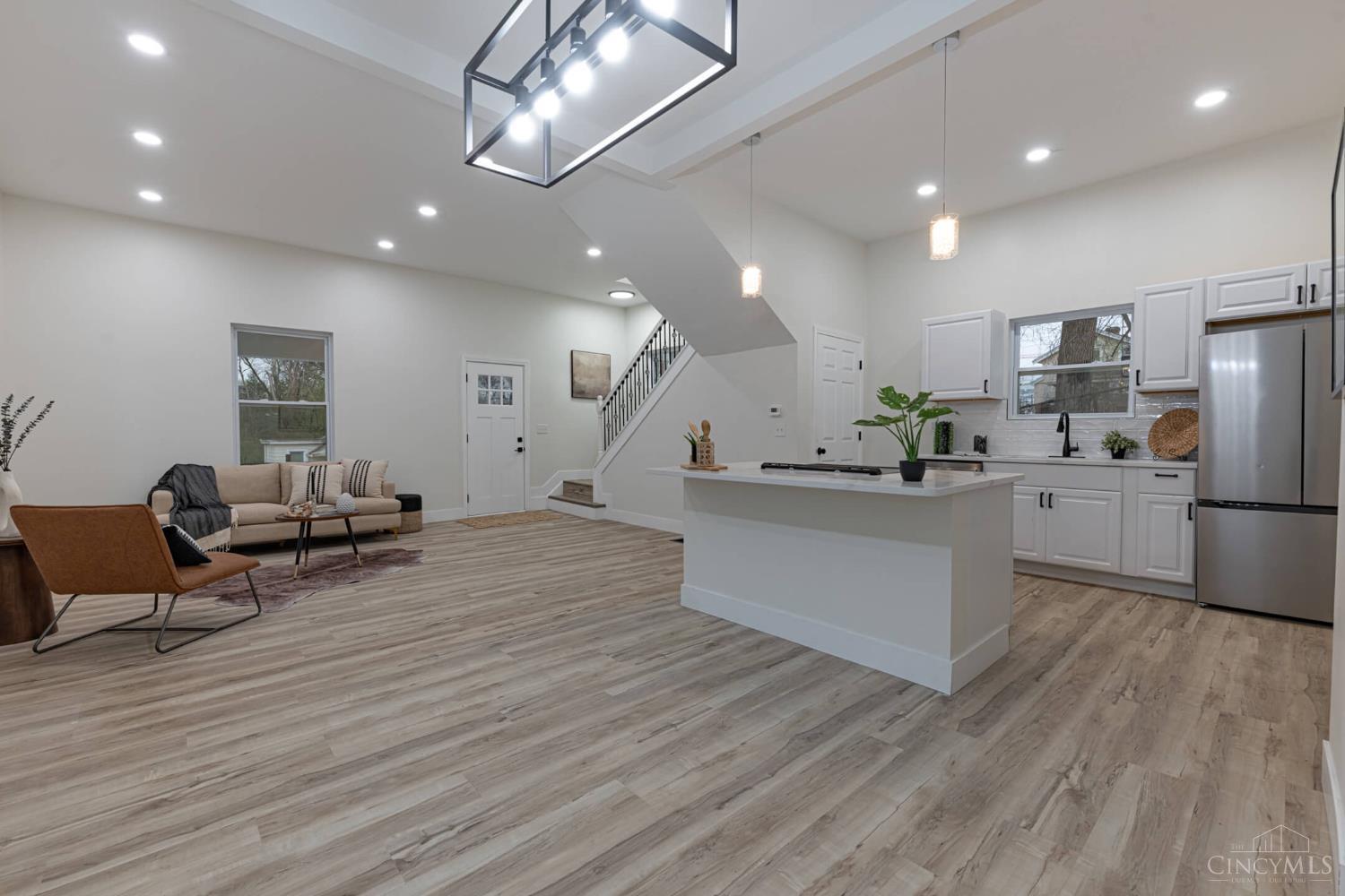 5618 Prentice Street