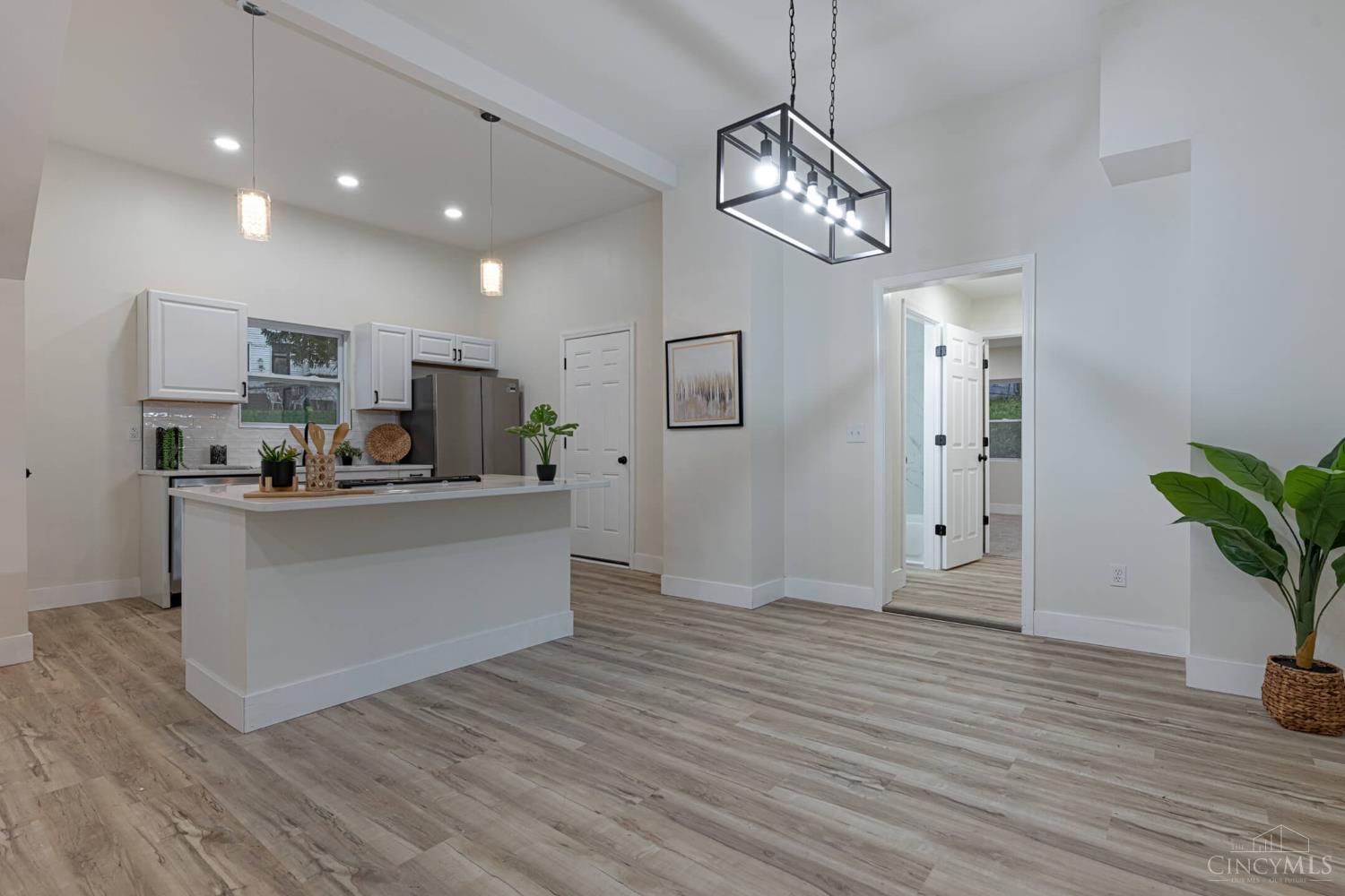 5618 Prentice Street