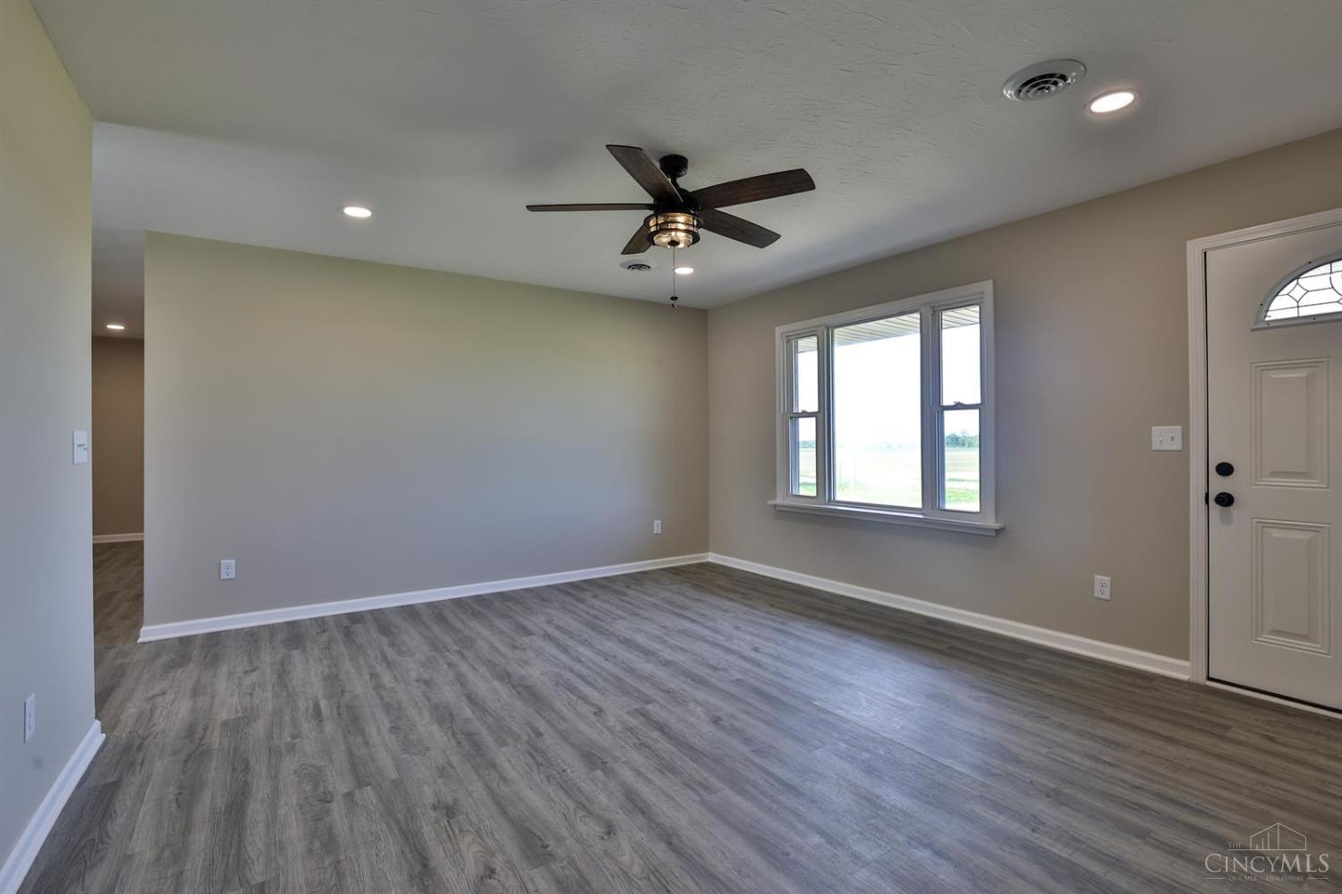 10872 Hetzler Road, Gratis Twp, Ohio image 7