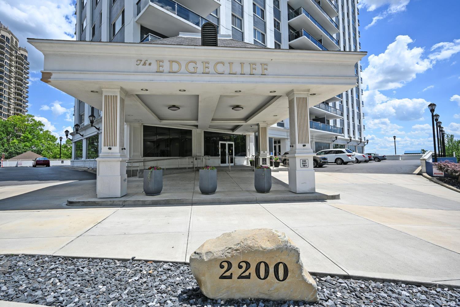 2200 Victory Parkway 1907