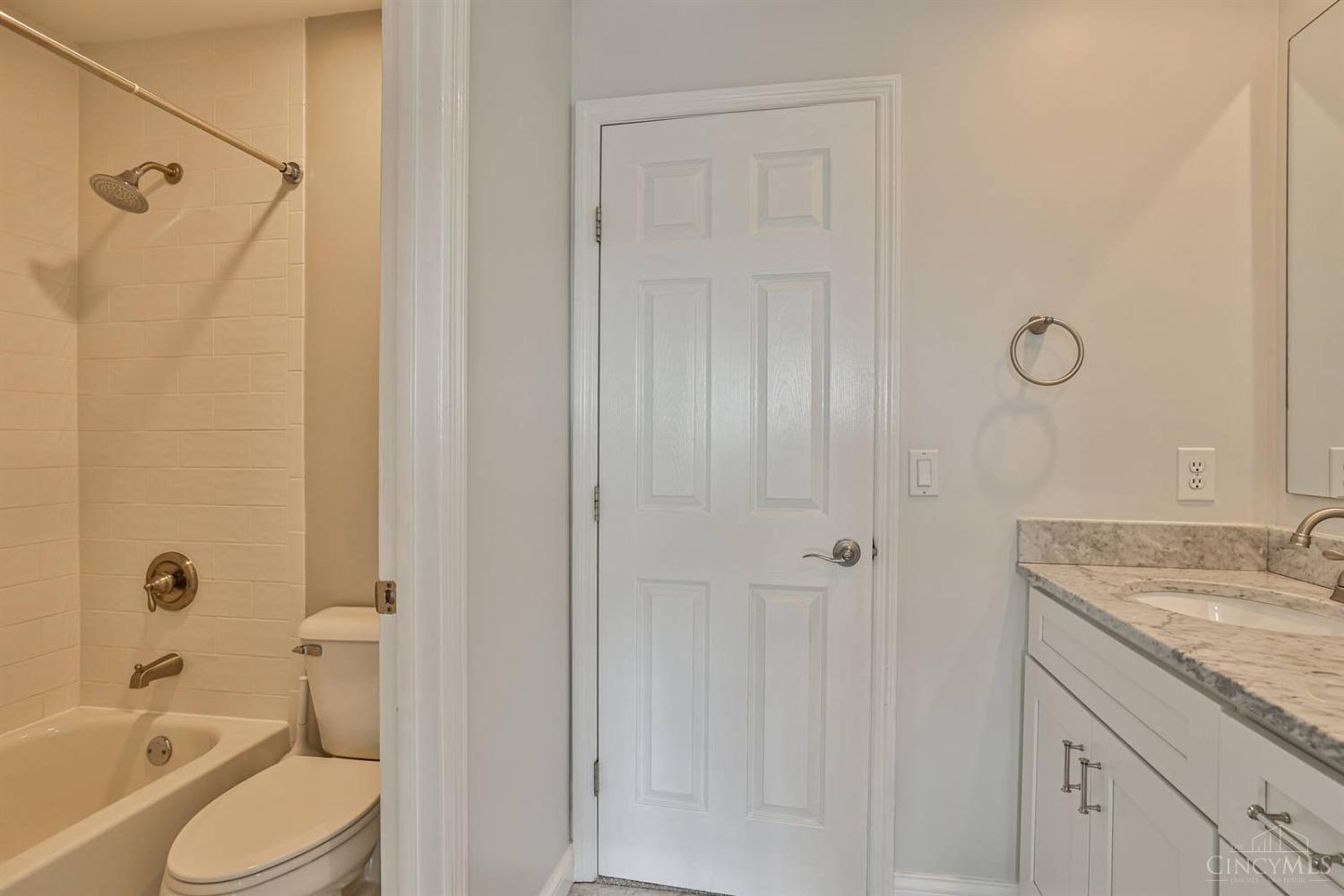 6567 Wyndwatch Drive, Cincinnati, Ohio image 38