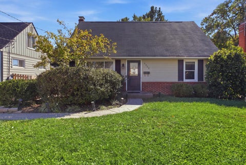 Photo of 3923 Hemphill Way, Deer Park, OH 45236 (MLS # 1896098)