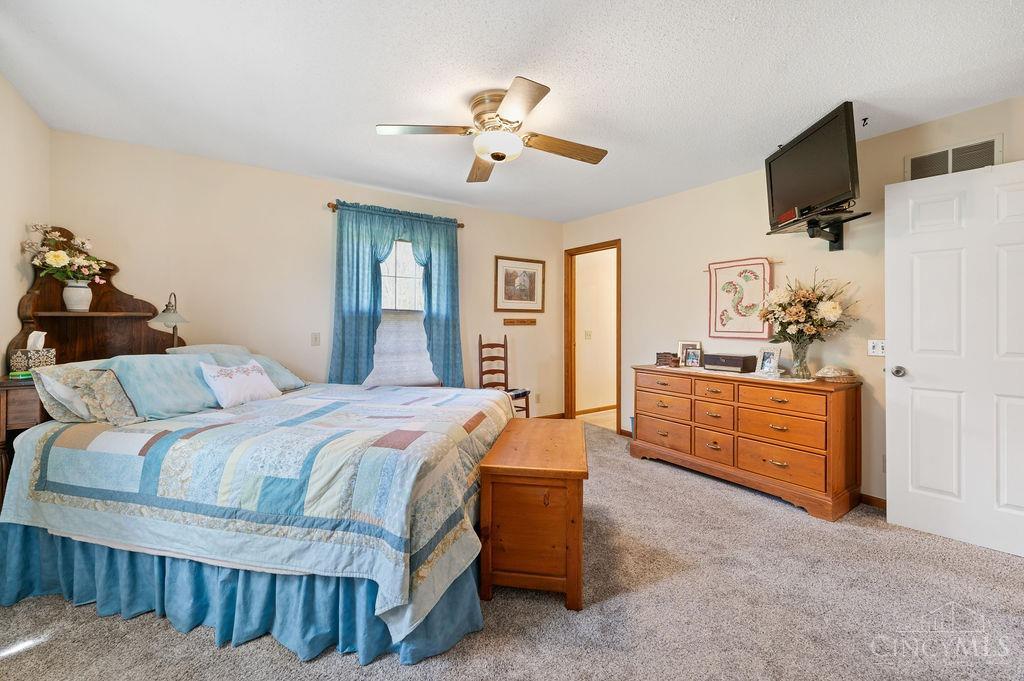 3407 Twin Bridges Road, Williamsburg, Ohio image 17